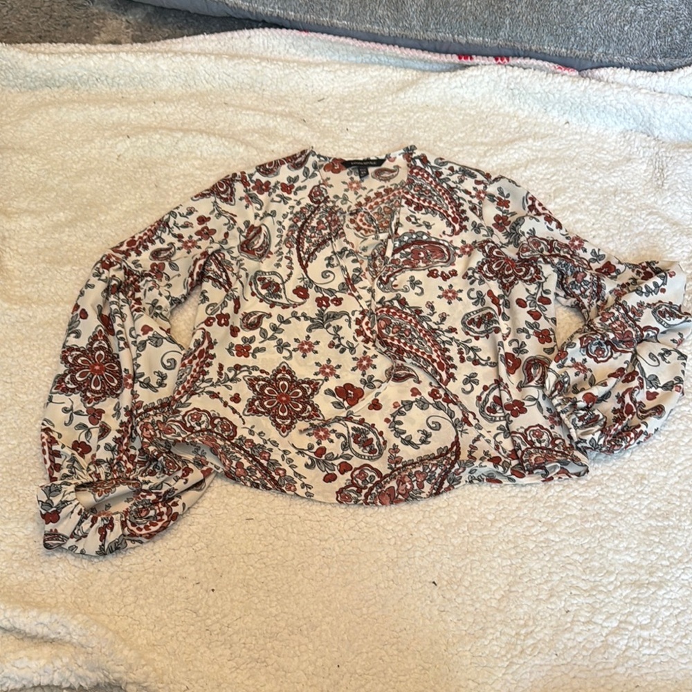 Banana Republic Relaxed Fit Brown and Cream Long Sleeve Blouse